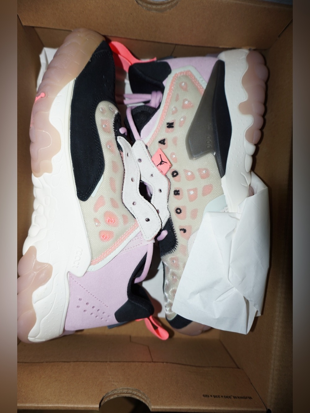 2021 Air Jordan Wmns Jordan Delta 2
"Light Arctic Pink'